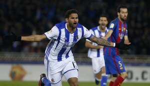 Empresário nega proposta do Barcelona pelo atacante alagoano Willian José