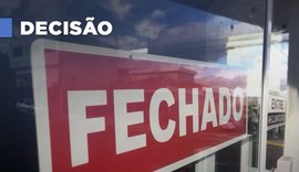 Loja de produtos descartáveis é fechada durante quarentena