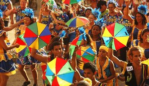 Carnaval do Edécio Lopes abriu as prévias neste domingo