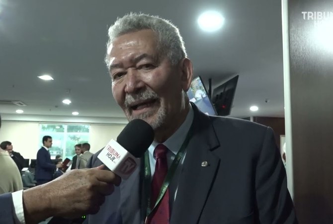 Julgamento de ação que visa cassação do mandato do deputado Paulão é suspenso