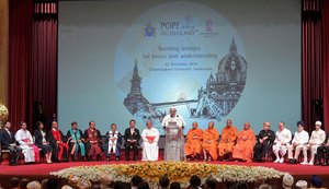 Tecnologia e globalização ameaçam individualidade de jovens, diz papa Francisco