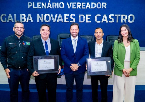 Câmara reconhece serviços prestados a Maceió por Moacir Teófilo e Lívio Lima
