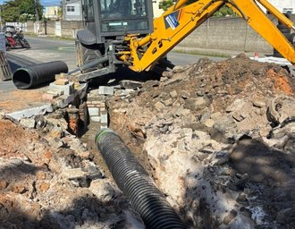 Infraestrutura substitui 10 metros de rede de tubulação rompida no Poço