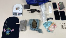 PM apreende duas armas e mais de meio quilo de drogas durante ações no interior de Alagoas