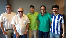 Engenheiro chefe da construção visita o Estádio Rei Pelé no último jogo de 2019