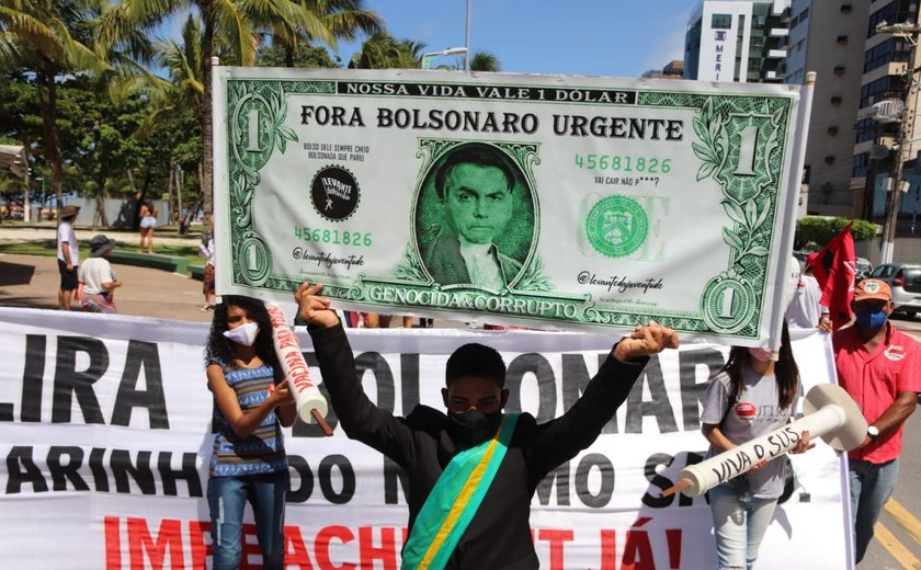 ‘FORA BOLSONARO’ mobiliza protesto na orla da capital alagoana