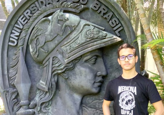 Ex-Jovem Aprendiz do IEL realiza sonho de cursar Medicina na UFRJ