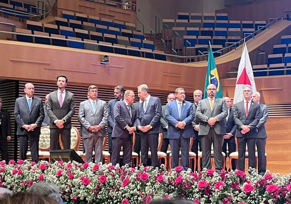 Humberto Martins celebra um ano da criação do Tribunal Regional Federal da 6ª Região