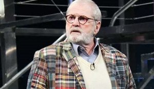 Jô Soares sofre queda e leva 13 pontos na perna