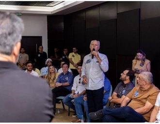 Quebrangulo marca presença durante encontro em Maceió articulado por Arthur Lira