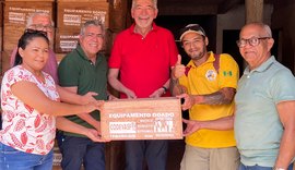 Paulão destina emenda para fortalecer cadeia produtiva de mel e própolis vermelha em Alagoas