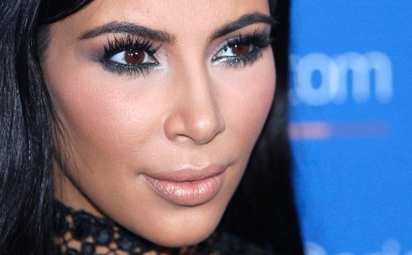 Kim Kardashian quer contratar barriga de aluguel para ter terceiro filho com Kanye