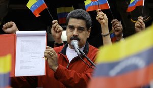 Maduro diz que Constituinte será o poder 'acima da lei' na Venezuela