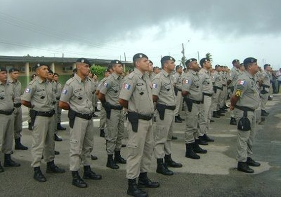 Constituição motivou saída de policiais e bombeiros de reforma