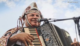 Com homenagem ao mestre Afrísio, “Cultura na Praça” leva forró de volta ao Centro de Arapiraca