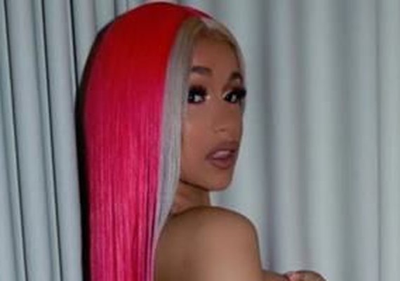 Cardi B diz que drogou e roubou homens para 'sobreviver'