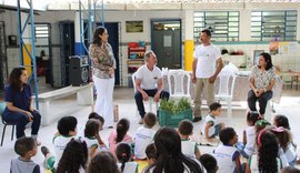 Alunos comemoram Dia do Nutricionista com horta na escola