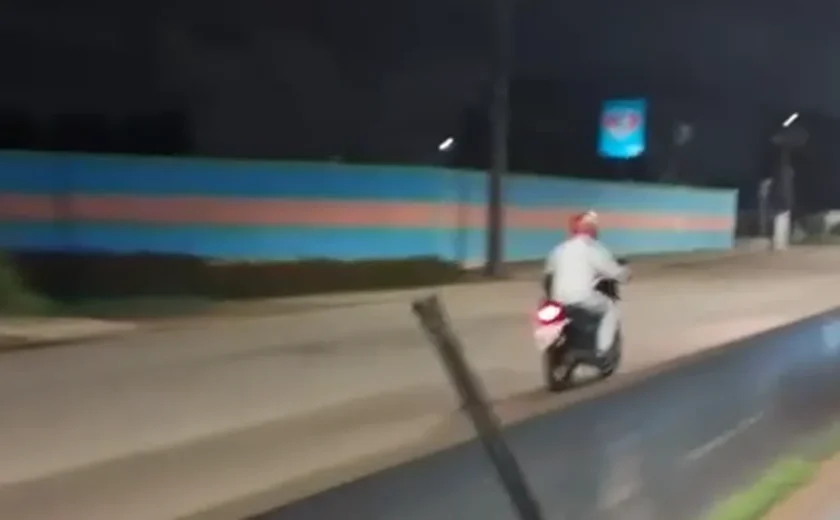 Motociclista embriagado é flagrado na contramão da AL-220, em Arapiraca
