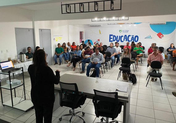 Turismo participa de oficina de planejamento do Projeto Orla, em Coruripe