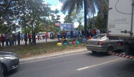 Protesto de taxistas do interior deixa trânsito lento na Avenida Durval de Góes Monteiro