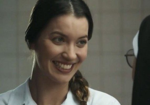 'A Dona do Pedaço': Fabiana inferniza freiras no convento