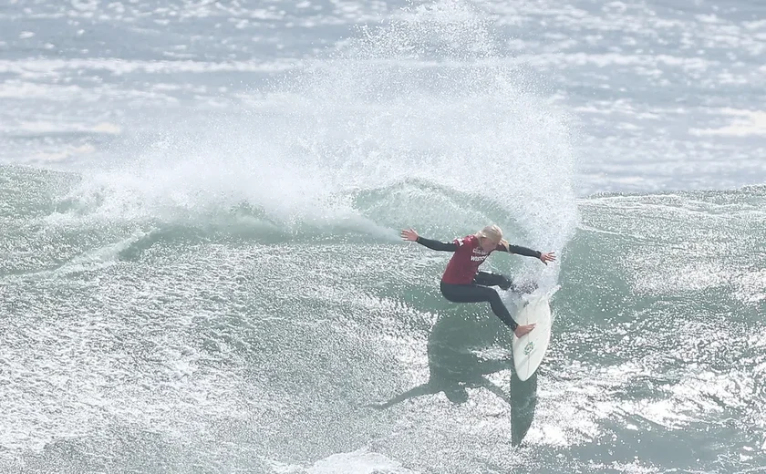 Tati Weston-Webb leva ouro no surfe feminino e Brasil assume 2º lugar no quadro de medalhas