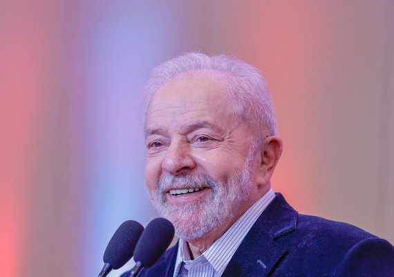 Lula tem 49,4% dos votos válidos em nova pesquisa BTG/FSB