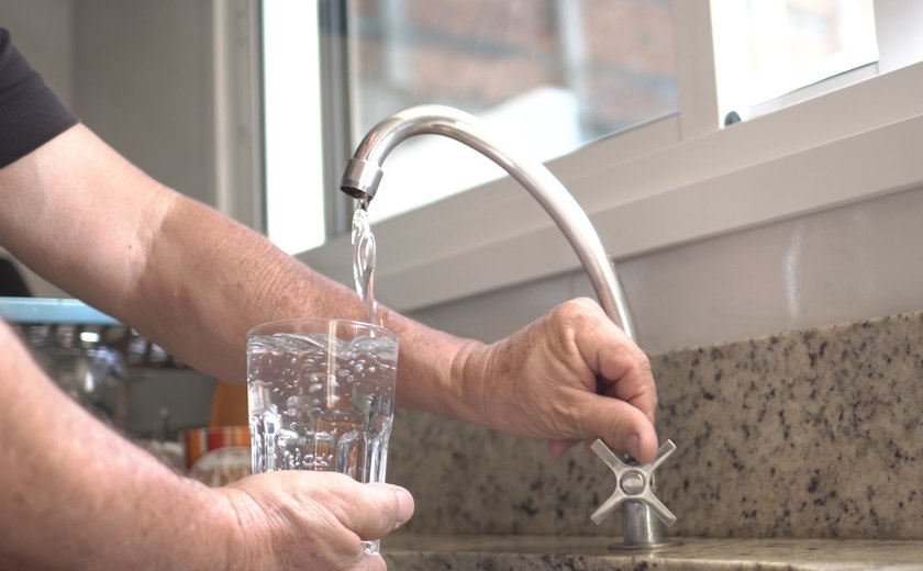 Entenda como a água chega tratada às residências