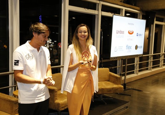 Servidora da Educação de Alagoas vence prêmio nacional de jovens lideranças