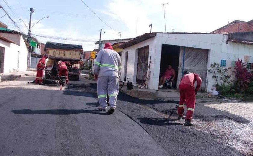 Infraestrutura beneficia mais de 100 vias com intervenções da operação tapa-buraco