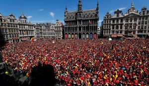 Tapete vermelho! Bélgica volta para casa com festa após terceiro lugar