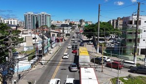 DMTT implanta faixa reversível na Avenida Gustavo Paiva para melhorar trânsito rumo ao Litoral Norte