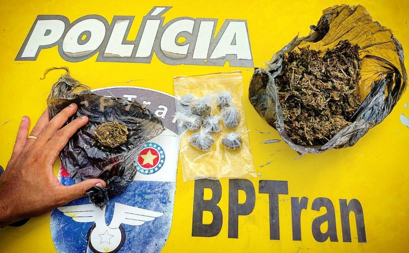 Homem usa dinheiro de auxílio emergencial para comprar drogas e é detido pelo BPTran