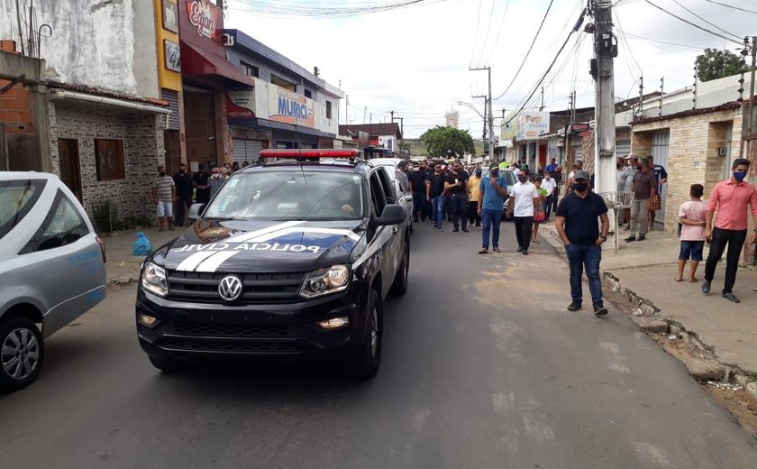 Policiais civis participam da homenagem ao policial civil Jorge Vicente Ferreira Junior