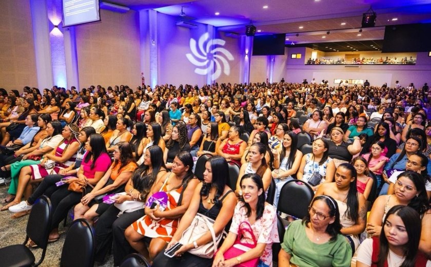 Prefeitura entrega certificados a mil mulheres do Banco da Mulher Empreendedora