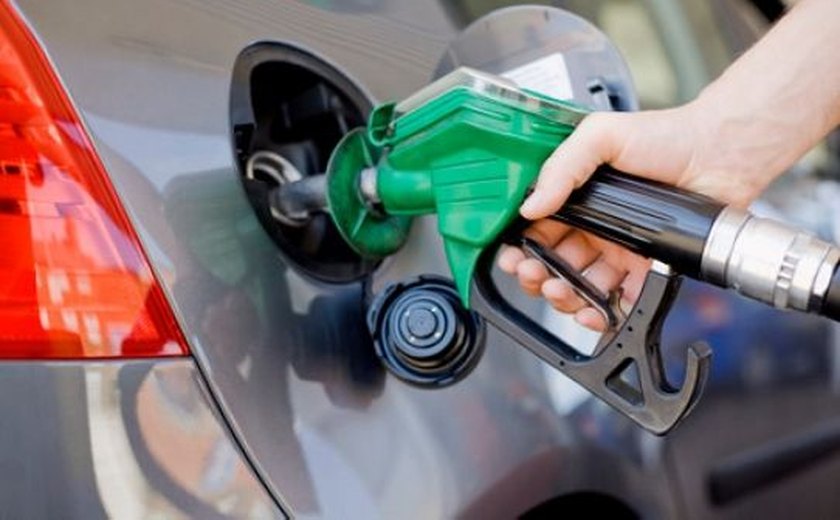 Gasolina passa a custar R$ 4,79 a partir desta sexta-feira em Maceió