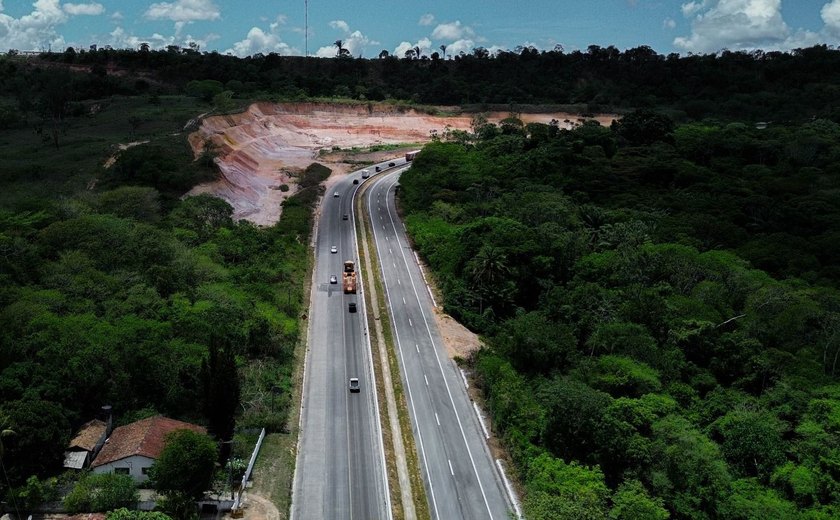 Renan Filho entrega travessia urbana e 10 km de duplicação da BR-101 em São Miguel dos Campos nesta sexta (27)