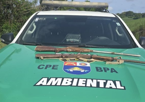 PM apreende duas armas de fogo durante fiscalização ambiental em Porto Calvo