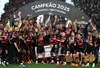 Flamengo vence Palmeiras e vira 1º brasileiro tetra da Libertadores