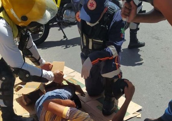 Ronda no Bairro socorre vítima atropelada por um ônibus no Jacintinho