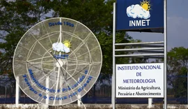 Inmet prevê chuvas intensas para hoje e segunda-feira em oito estados