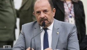 Deputados discutem projeto que garante pagamento via Pix ou cartão antes do corte de energia