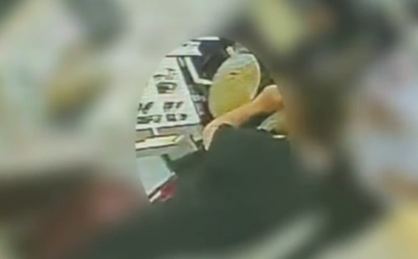 Após pagar fiança, suspeita de furtar óculos de R$ 3 mil no aeroporto de Maceió é liberada