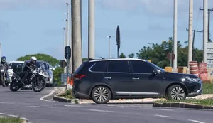 Jair Bolsonaro é internado para ser submetido a cirurgia nesta quinta