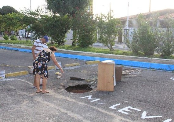 Novas rachaduras assustam moradores