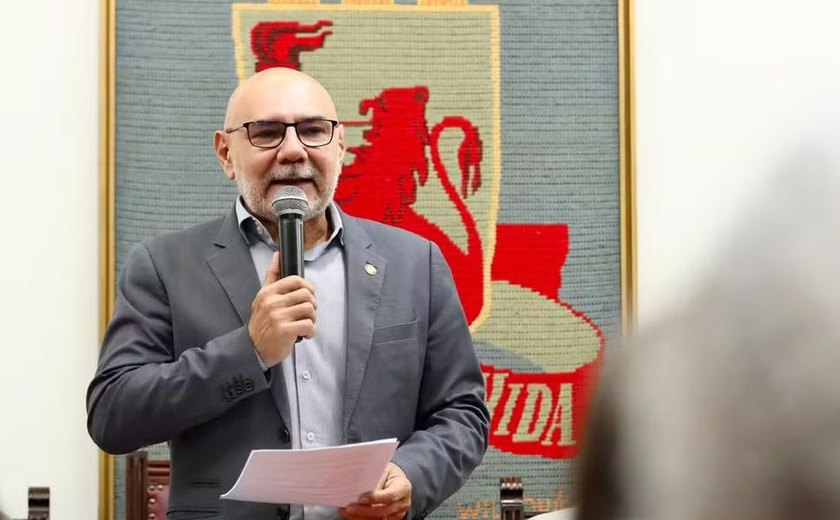Reitor da UFPE estima prejuízo de incêndio em cerca de R$ 100 milhões