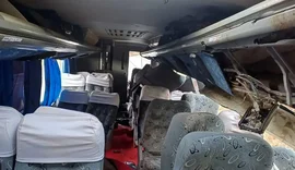 Sobe para 17 número de mortos por acidente com ônibus em Pernambuco