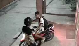 Entregador tem moto roubada por dupla armada em Limoeiro de Anadia