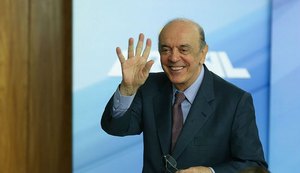 José Serra pede demissão do Itamaraty por problemas de saúde