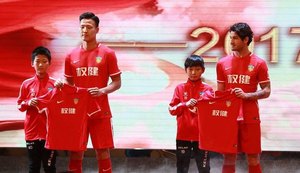 Tianjin Quanjian apresenta Pato e companhia em evento que abre temporada